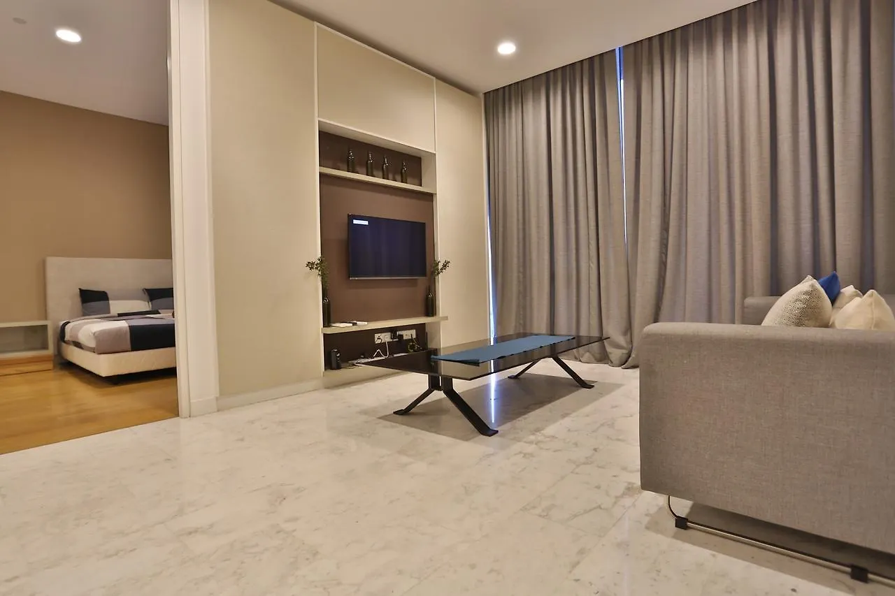 Platinum Suite Klcc @ Penguin Homes