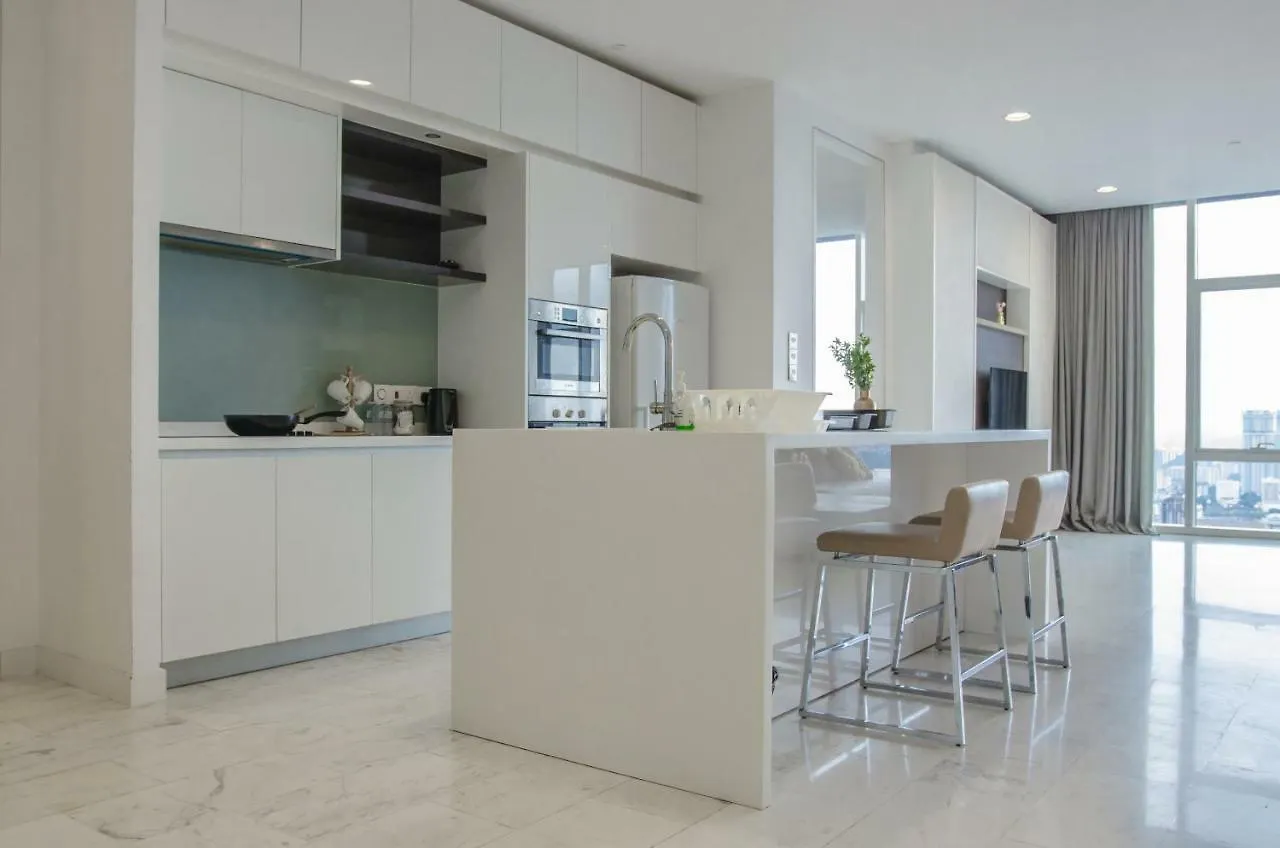 Platinum Suite Klcc @ Penguin Homes